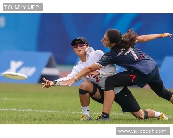 飞盘战术解析：杭州飞盘队边路渗透的成功之道与启示